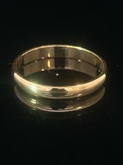 10K Yellow Gold Ring 2g Size:7.5